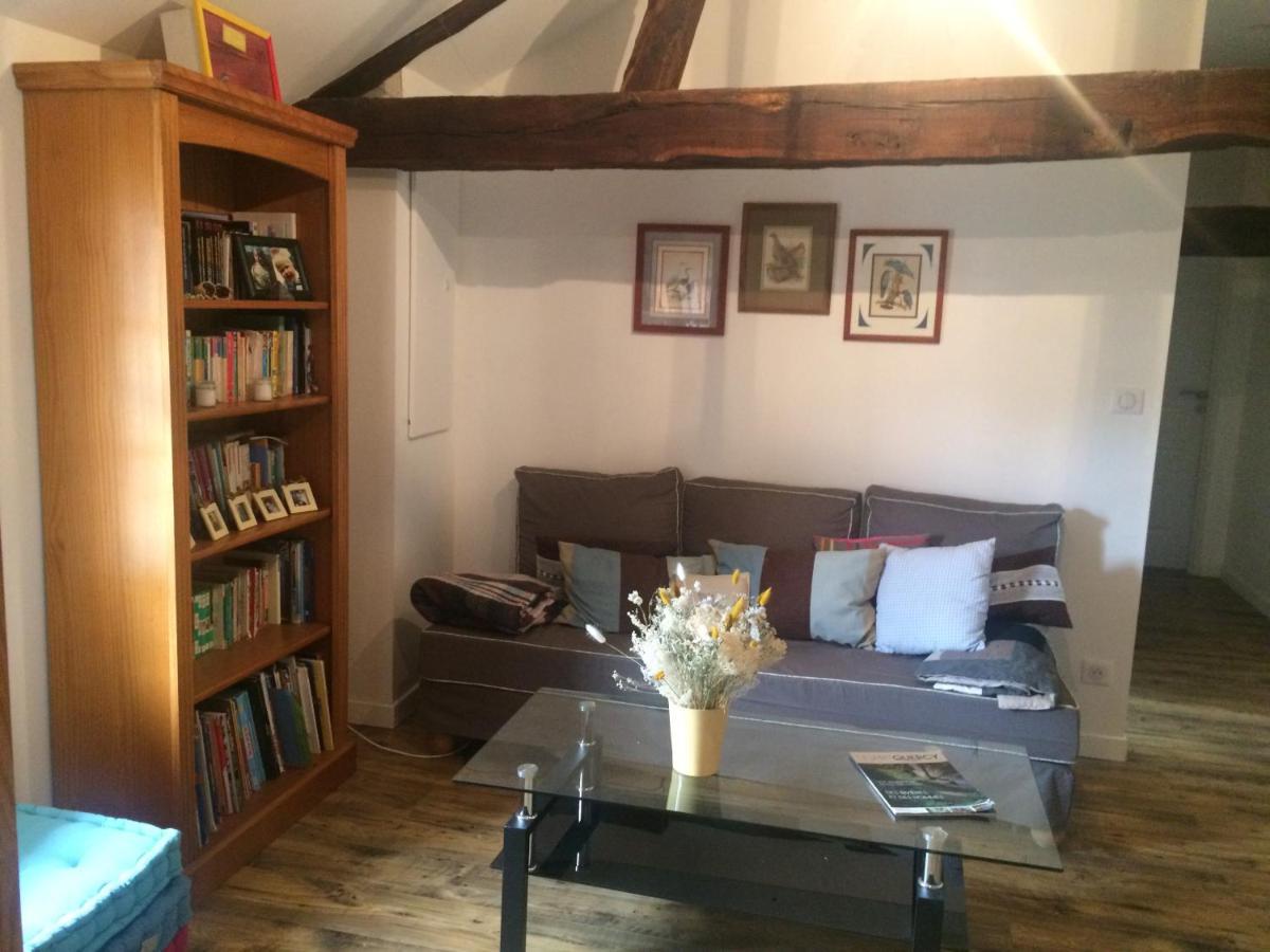 Chambre Dans Prieure De Caractere XVIII Siecle Planioles Εξωτερικό φωτογραφία